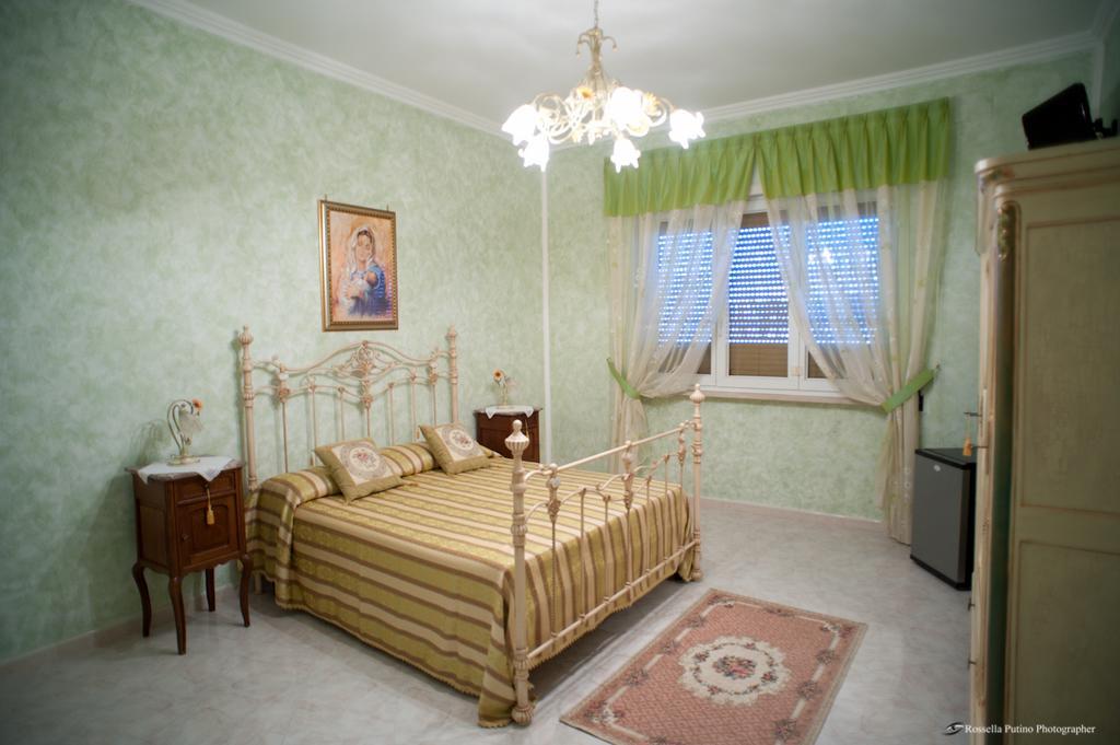 La Baronessa Villa Tiggiano Room photo